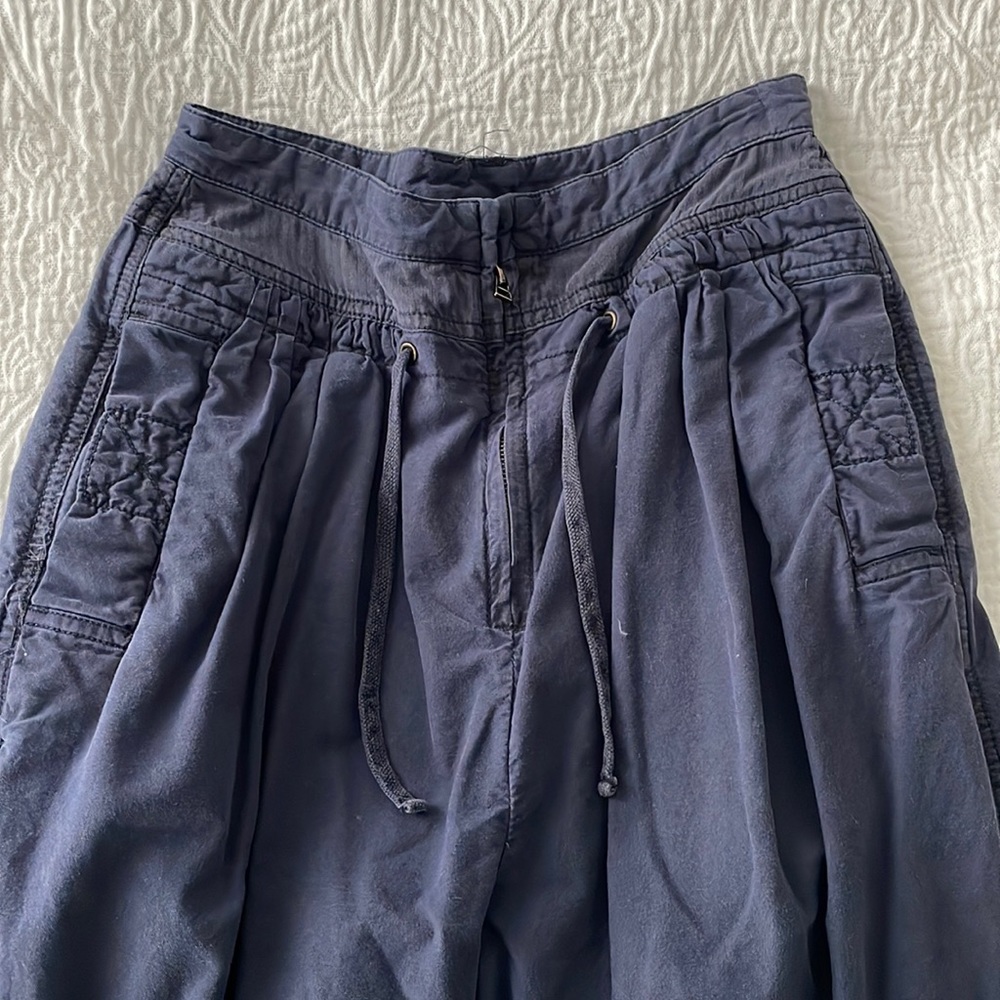 Free People Navy Cargos, size 4